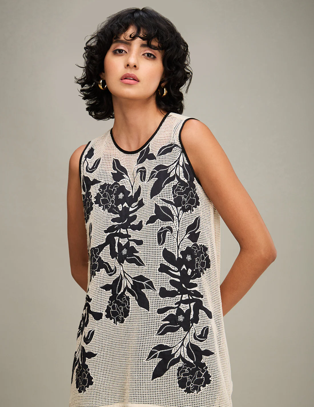 粉色 &amp; 金色 Cape Dhoti 套装