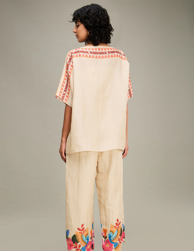 粉色 &amp; 金色 Cape Dhoti 套装