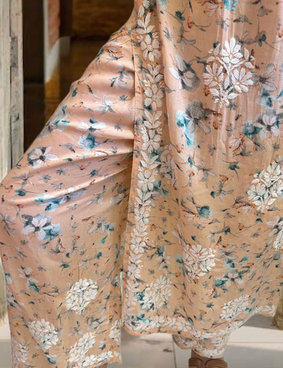 淡橙色 Chikankari Kurti 套装