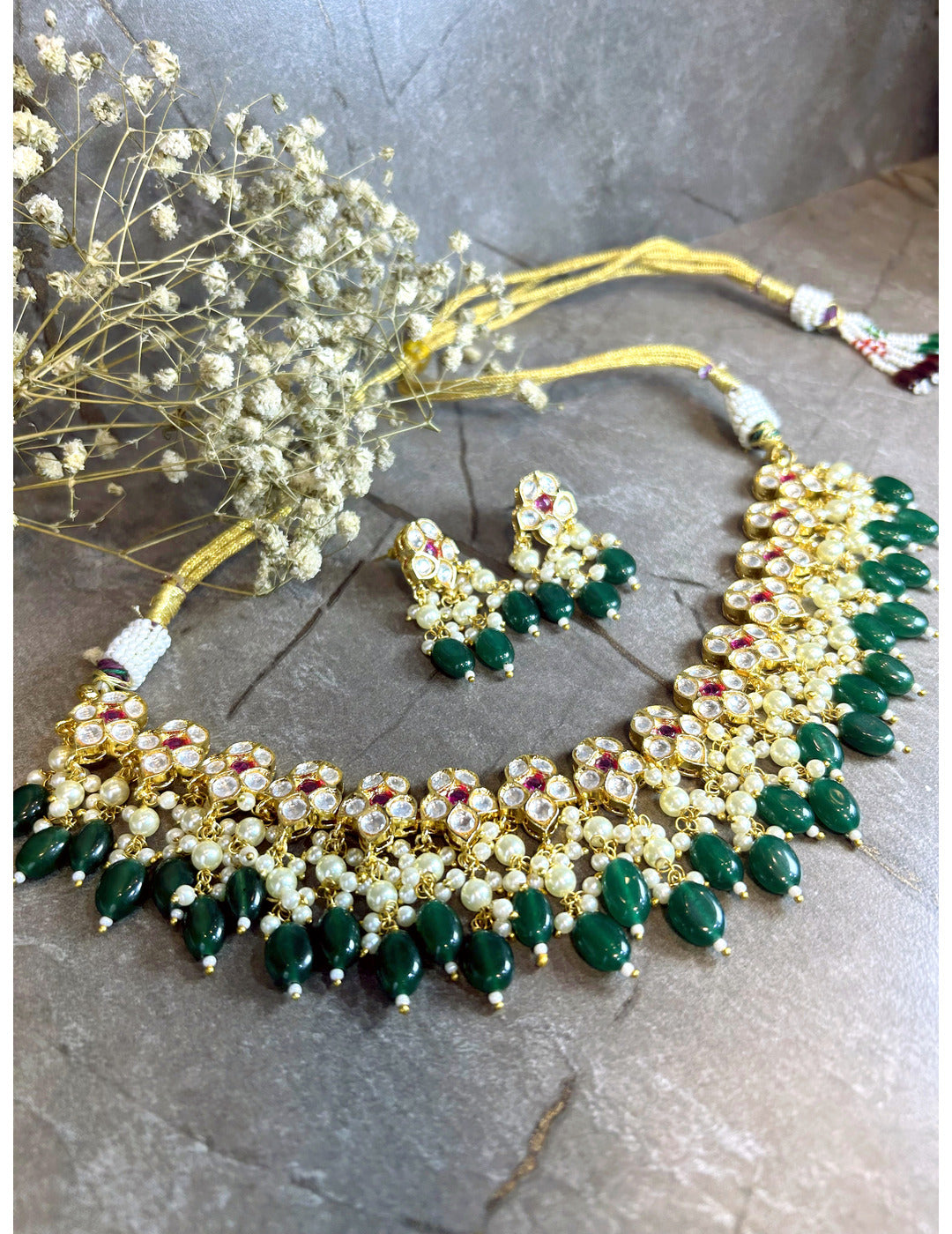 Jadau Emrald Green Necklace Set