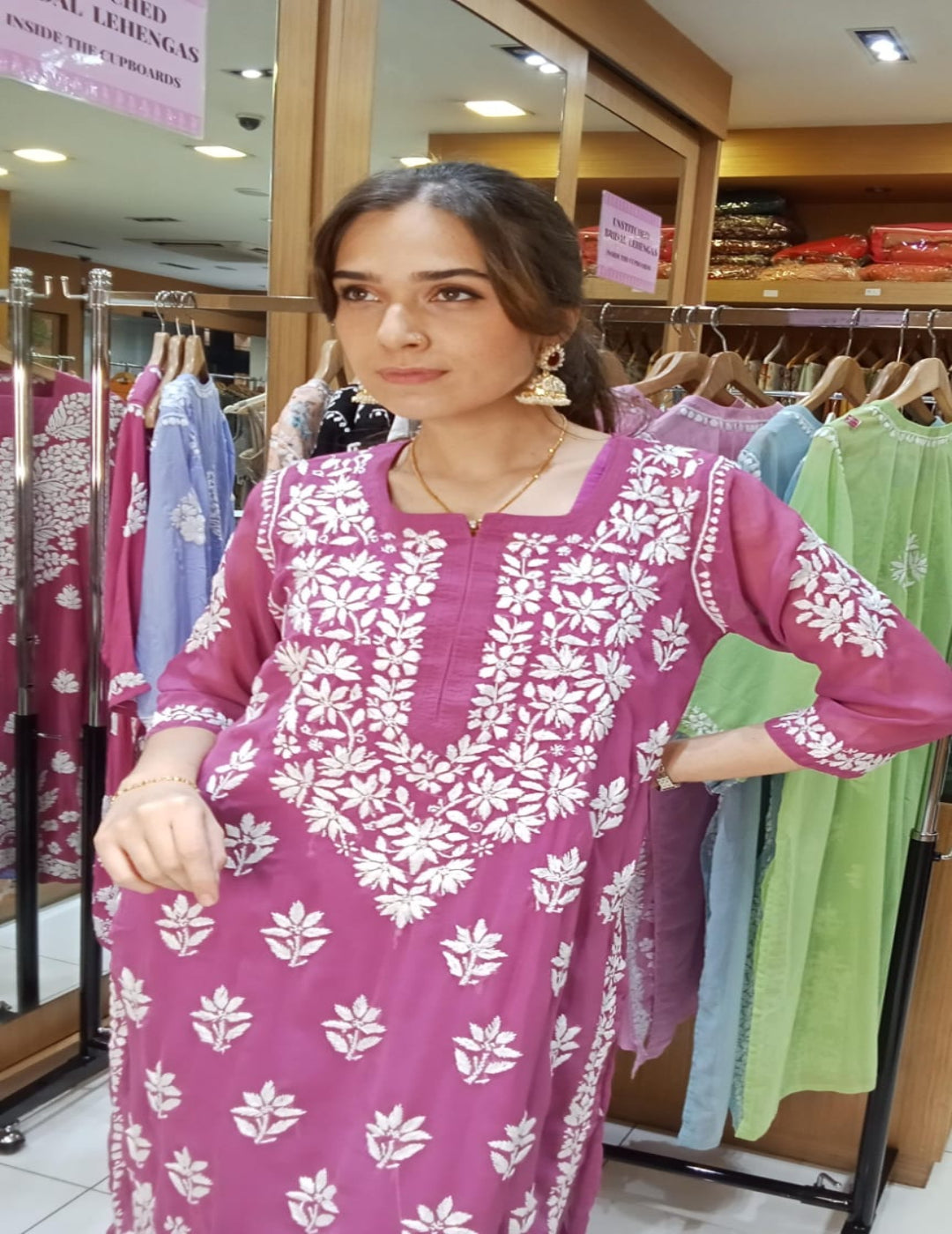 粉色 Chikankari 直筒 Kurta